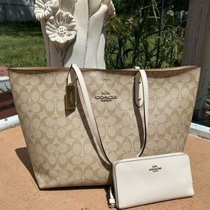 Large coach tote and matching wallet